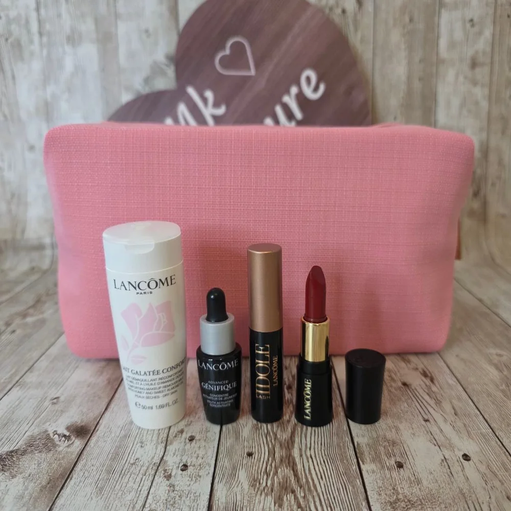 Women's Lancôme set of 5 skincare items and makeup